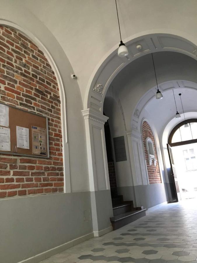 Goldfinger 3-Bed Unique Apartment In The Heart Of Podgorze Krakow Luaran gambar