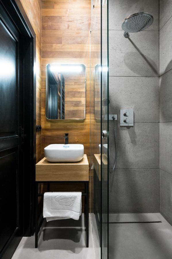 Goldfinger 3-Bed Unique Apartment In The Heart Of Podgorze Krakow Luaran gambar