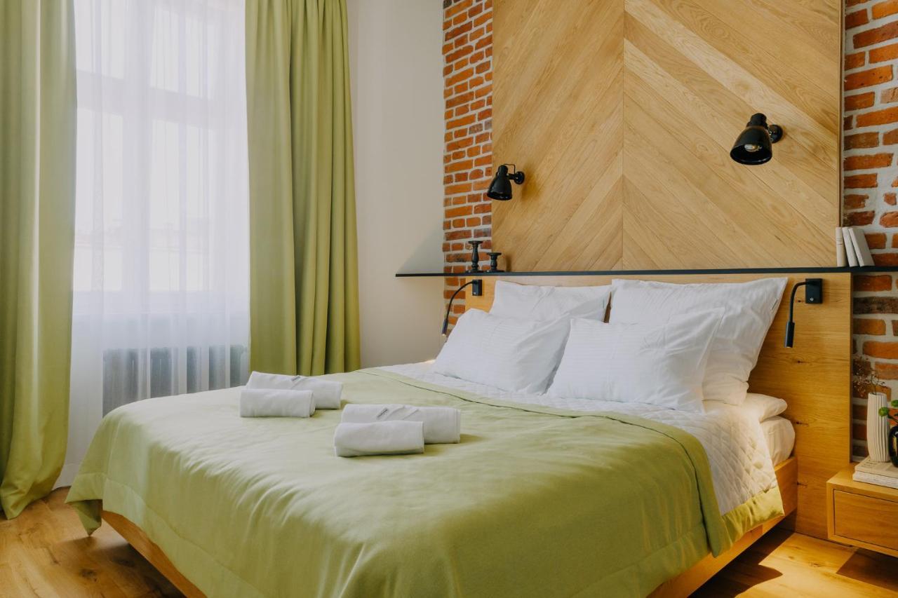 Goldfinger 3-Bed Unique Apartment In The Heart Of Podgorze Krakow Luaran gambar