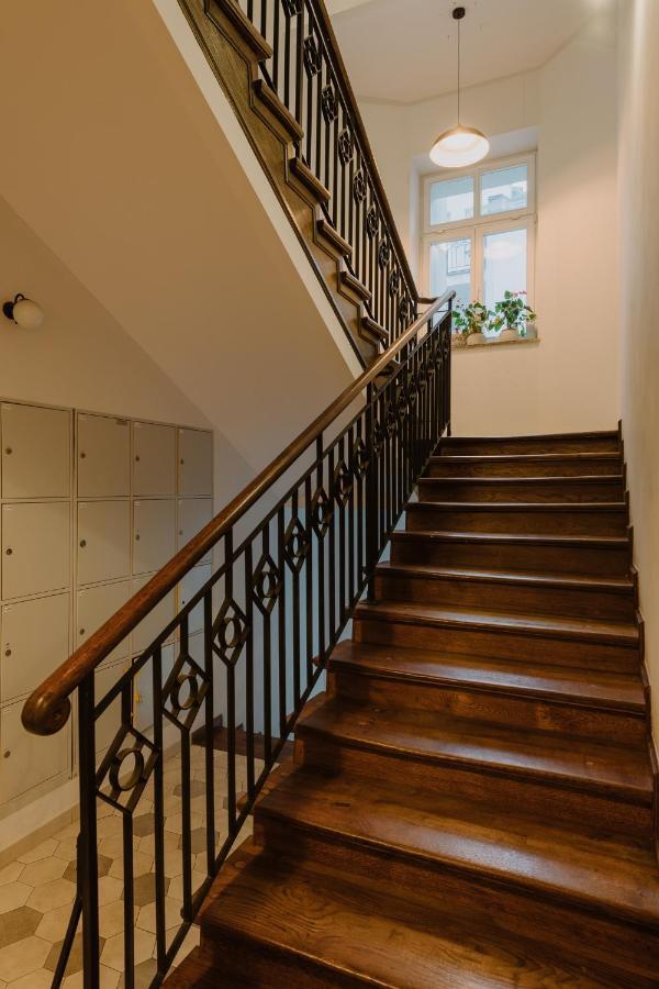 Goldfinger 3-Bed Unique Apartment In The Heart Of Podgorze Krakow Luaran gambar